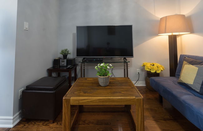 Applewood Suites - 4 BDRM King West - Photo 33