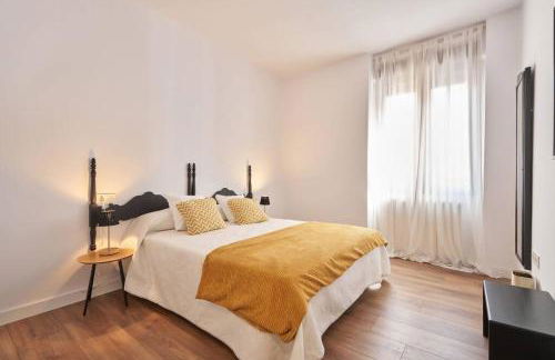 Amplio alojamiento centro barrio del Oeste - Photo 2