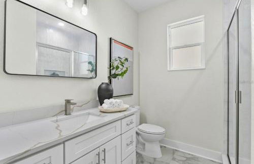 Spacious Modern 5-Bedroom House, Close to Downtown Tampa - Foto 21