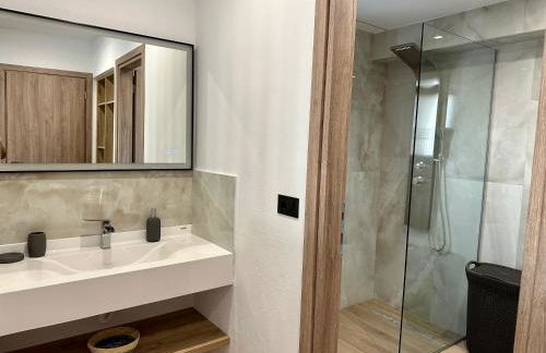 Skyline Iconic Villa - Photo 17