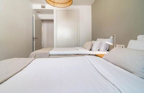 CAH - Large terrace indoor pool and gym - Photo 30