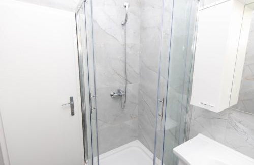 Amazing house W pool and big sunny terrace close to sea & beach - Photo 33