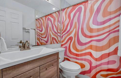 Designer Stylish Villa by Sawgrass with Hot Tub and Arcade Games - Foto 11