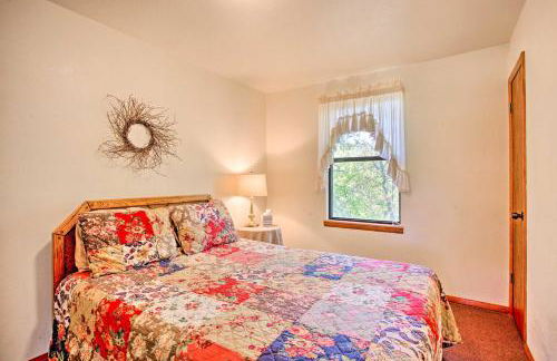 Cozy, Secluded Davis Cabin on 60 Wooded Acres - Foto 11