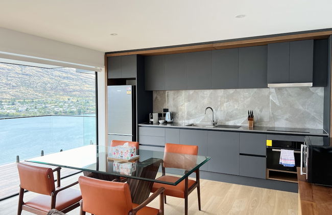 Stunning Lakeview QT Holiday House - Foto 10