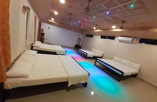 Room in Lodge - Royal Cottage, Anaimalai Multiple Room - Foto 1