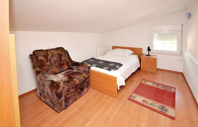 Chic and Stylish Kastel Novi Apartment With Pool - Foto 3