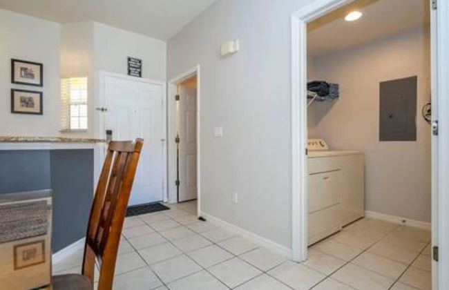 Cozy 3 BR w Private Pool - Foto 11