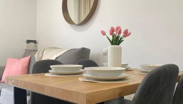 Luminoso dúplex con parking - Photo 3