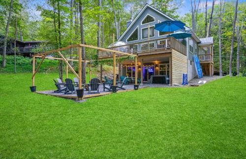 Chalet with Hot Tub, Game, Movie Room, Lake and Pool Access - Foto 53