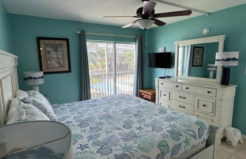 Beachfront Condo! Gulf View From All Rooms, Pool, Chairs Provided - Foto 12