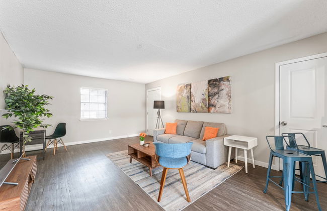 Spacious and Chic King Bed 2BR Suite 5 Min to DT - Foto 12