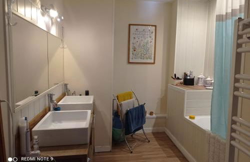 Logis Saint Roch - Photo 18