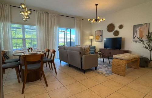 2335 Amazing 5BD Family Townhome Close to Disney - Foto 14