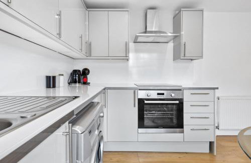 Central 1BR Gem short walk to Hyde park and Oxford Street - Foto 10