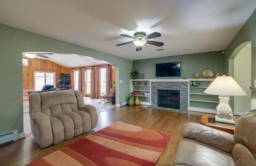 Nature Getaway with On-Site Trails, 17 Mi to DC! - Foto 10