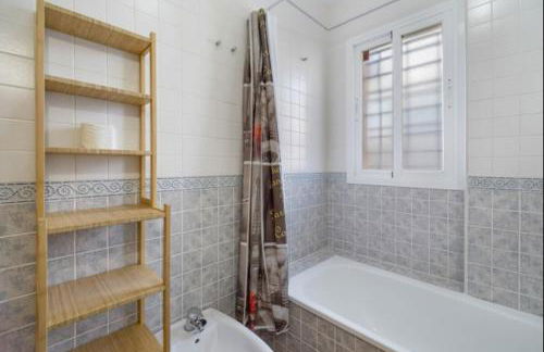 Esperanza free parking by Staycare - Photo 13