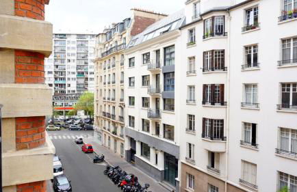 Peaceful 15th Paris Apartment with Metro Access - Foto 31