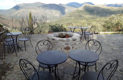 Levantes Mansion - Photo 31