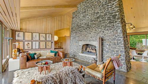 Shoreline Sanctuary - Photo 2