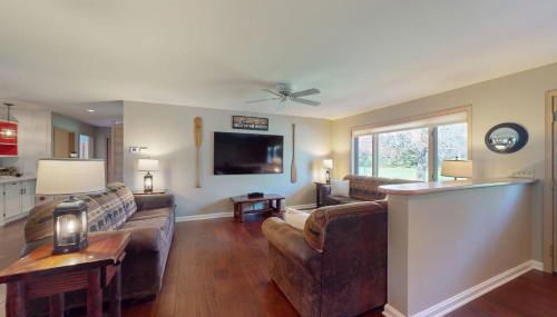 The 19th Hole Lakeside - Photo 5