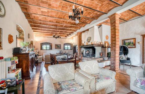 Timeless 19th-Century Villa with Private Pool Oasis - Photo 5