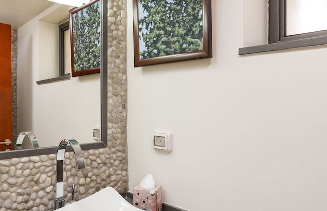 Luxury Duplex with Rooftop by FeelHome - Photo 31