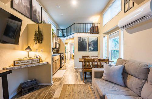 ElkCreek Inn Creekside tiny home - Foto 9