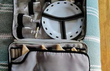 The Nook located in a beautiful garden setting with parking - Foto 14