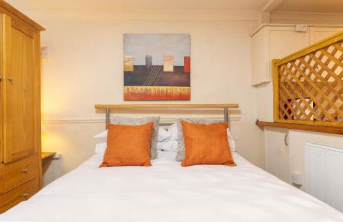 Cozy Studio Apartment Kenilworth, Free Parking, WIFI, Smart TV - Foto 17