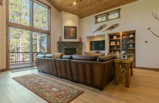 Sawtooth by Avantstay Spacious Pine Tree Cabin w/ Hot Tub - Foto 12