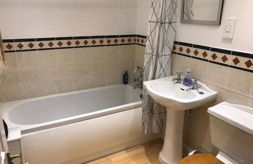 Luxury City Centre Apartment, Exeter. - Photo 16