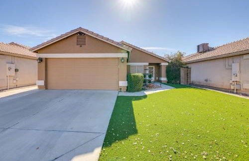 Golf and Hike Family Home with Patio in Glendale - Foto 32