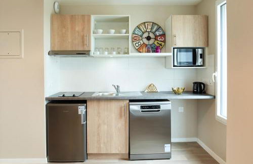 Zenao Appart'hôtels Suresnes - Foto 11