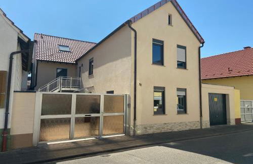 1-6 Personen - Parkplatz - Terrasse - Küche - WLAN - Balkon - Foto 48
