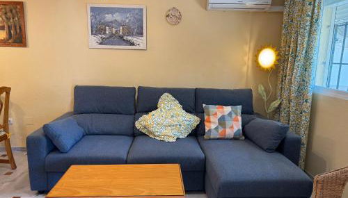 Bonito apartamento con jardín, piscina y aparcamiento gratuito - Photo 3