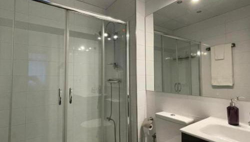 Encanto y Comodidad Cerca del Estadio Bernabéu - Foto 5