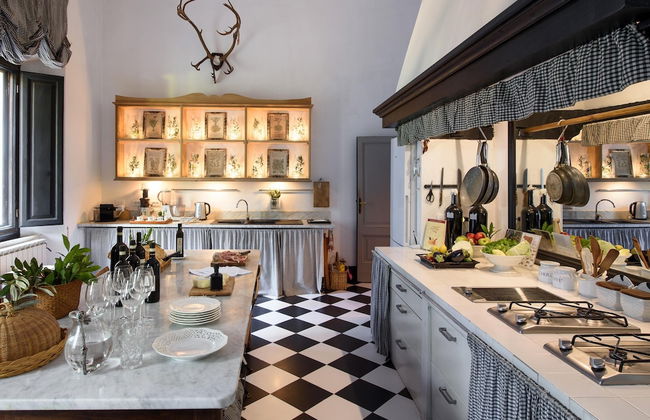 Large Beautiful Villa in Tuscan Hills of Chianti Stunning Gardens and Large Pool - Foto 19