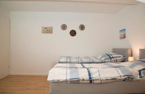 Schöne Ferienwohnung 80m2, 3 Schlafzimmer, 2 Bäder, Zentrumnah, 3OG - Photo 30