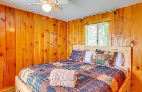 Kalkaska Retreat Private Hot Tub, Dock, Fireplace - Foto 15