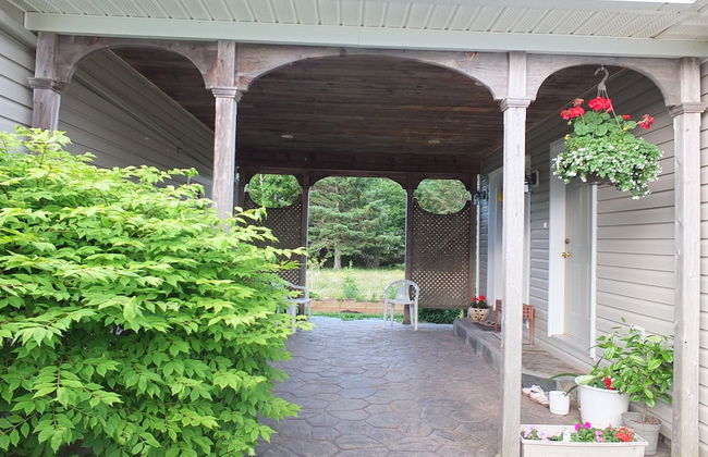 Bluewaters Retreat - Photo 11