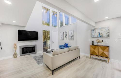 497-Upscale Family Home w AC & Patio near Meta & Stanford - Foto 18