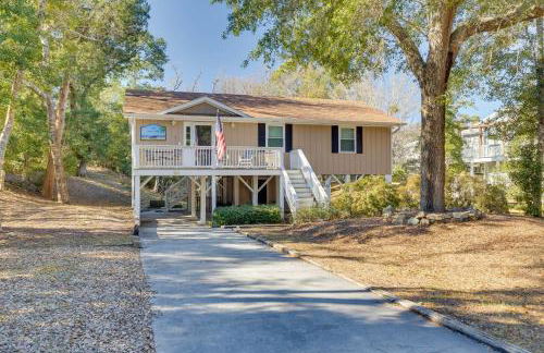 Lovely Emerald Isle Home, Walk to Beach! - Foto 1