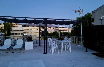 Zefyros Super Cool Apartments next to Alimos Riviera - Foto 5