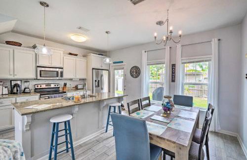 Modern PCB Home with Private Yard and Pool Access - Foto 10