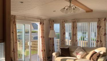 Immaculate 2-Bed Lodge in Monreith - Photo 5
