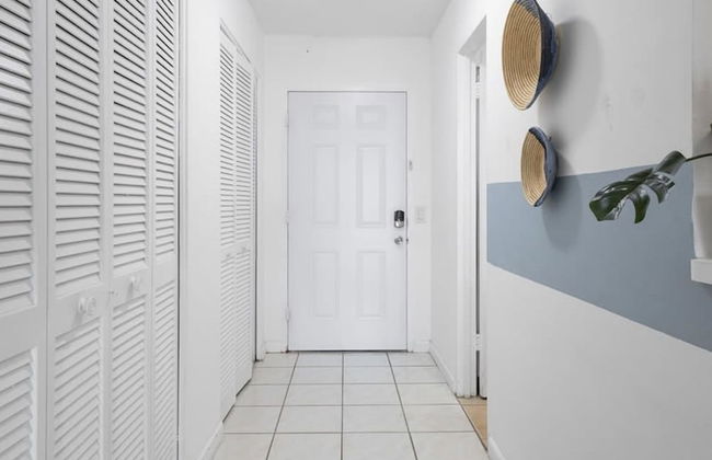 Bayshore Bliss- Cozy Space Pool Views - Foto 53