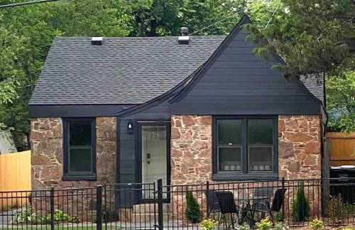 Campus Cottage Kng Bed! Walk To Uco And Downtown - Foto 6