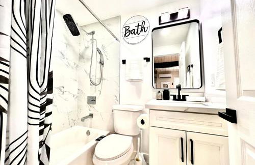 Half ACRE Lux Pool SPA with FIREPIT ARCADE Grill Sleeps 40 - Foto 9