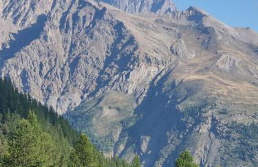 PUY SAINT VINCENT APPARTEMENT T2 BALCON SUPER PANORAMA AVEC PARKING PRIVE COUVERT et PISCINE L'ETE - Foto 51